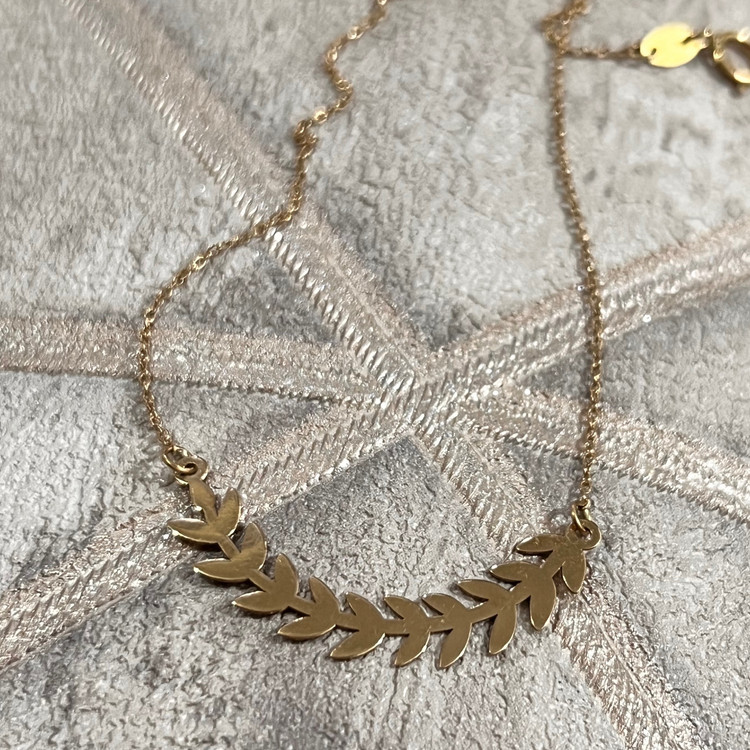 گردنبندطلا برگی همراه با زنجیر 1.250 سوتی کم اجرت